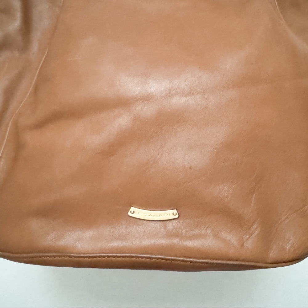 T Tahari Tan Leather Drawstring Hobo Bucket Bag With Dust Bag - Picture 5 of 10